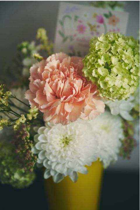 Seasonal stems arrangement